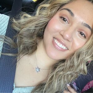 Meet your Posher, Lis